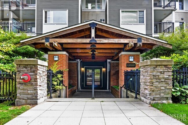 6888-6888 Southpoint Dr in Burnaby, BC - Building Photo - Building Photo