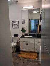 25 N New Jersey St, Unit Mosaic in Indianapolis, IN - Foto de edificio - Building Photo