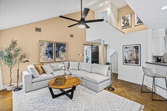 7108 Dallas Dr in Austin, TX - Building Photo - Building Photo