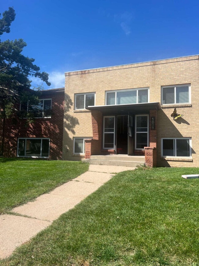 property at 1838 Fremont Ave