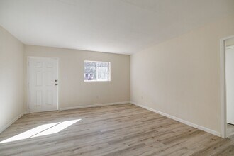 145 Sycamore Ln in Athens, GA - Building Photo - Building Photo