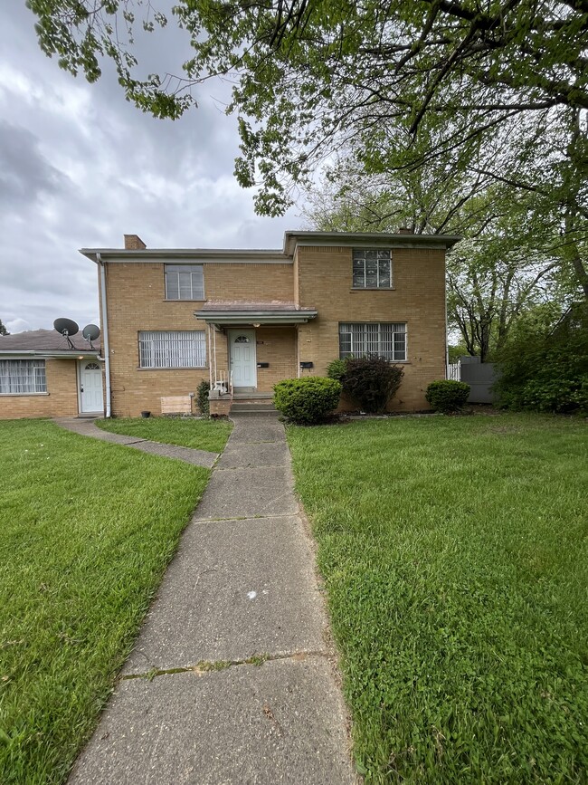 123 Aultman Ave NW | Rentals in Canton, OH