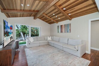 3138 Bonn Dr in Laguna Beach, CA - Building Photo - Building Photo