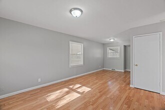 317 Cameron Rd in St. Louis, MO - Building Photo - Building Photo