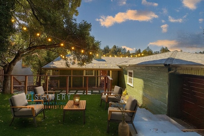 property at 2587 El Caminito St