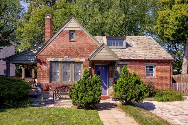 property at 2111 Linden Ln