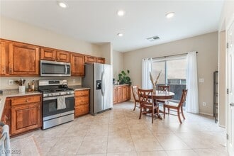 10516 West Table Lands Court in Las Vegas, NV - Building Photo - Building Photo