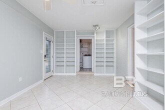 409 W Canal Dr in Gulf Shores, AL - Building Photo - Building Photo