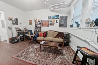 6636 N Glenwood Ave in Chicago, IL - Building Photo - Building Photo