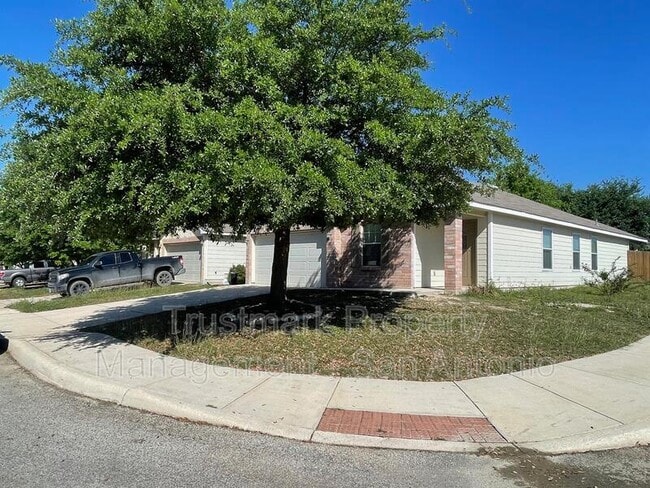 10903 Dewlap Trail in San Antonio, TX - Building Photo - Building Photo