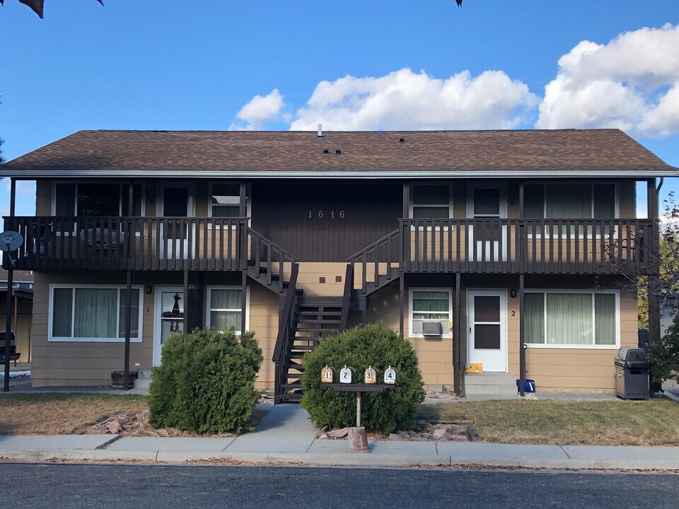 1616 Hudson St in Helena, MT - Foto de edificio