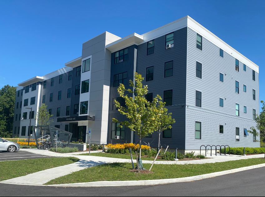 The Stuart Avenue Apartments in Colchester, VT - Building Photo