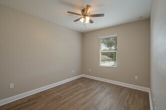 1046 Oak Hammock in Lakeland, FL - Building Photo - Building Photo