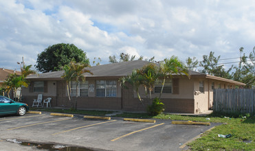 35th Street Apartments in Pompano Beach, FL - Building Photo - Building Photo