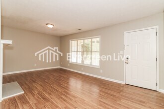 4947 Farmstead Ct NE in Woodstock, GA - Building Photo - Building Photo