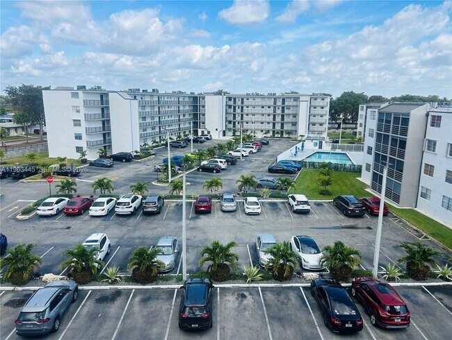 14170 SW 84th St in Miami, FL - Building Photo - Building Photo