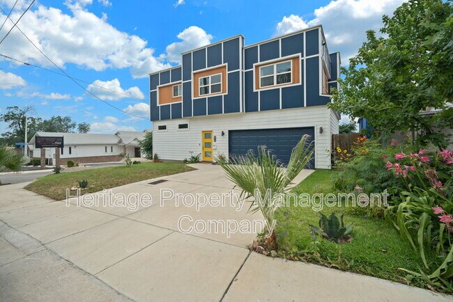 property at 827 S Palmetto Ave
