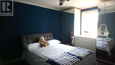 1596 Warden Ave. in Toronto, ON - Building Photo - Building Photo