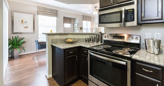 Old Farm Apartment Homes