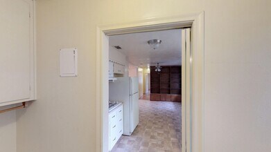 1301 Amherst Dr in Denton, TX - Foto de edificio - Building Photo