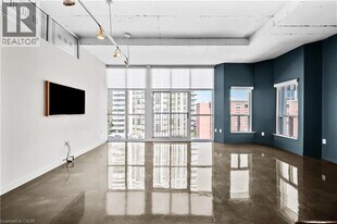 66 Bay St S in Hamilton, ON - Building Photo