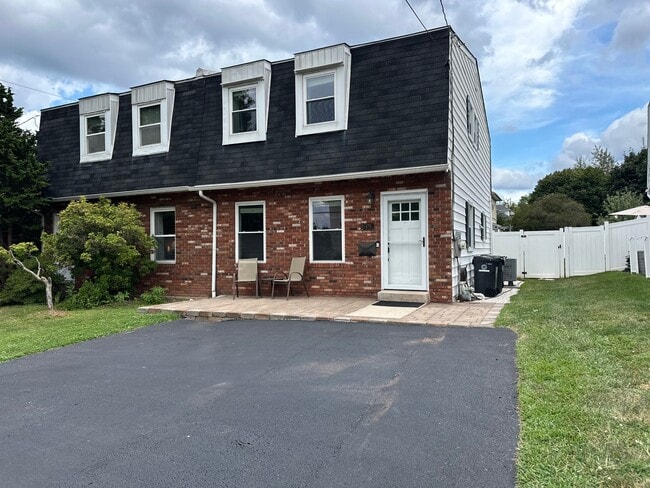 property at 614 Mason St