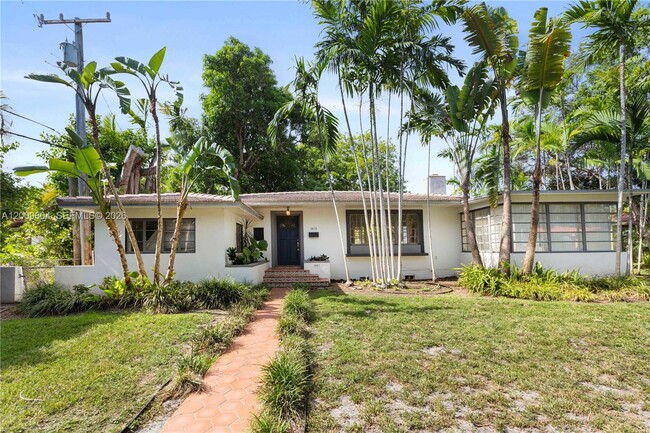 1431 Algeria Ave in Coral Gables, FL - Building Photo - Building Photo