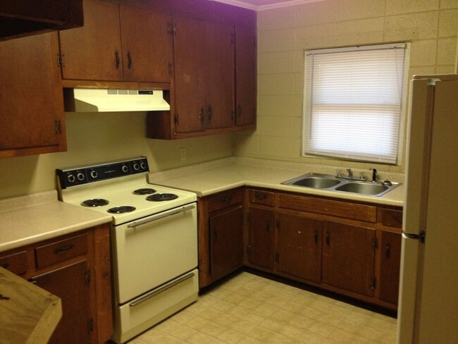 112 Calhoun St in Clemson, SC - Building Photo - Building Photo