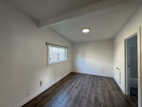 820 S Donovan St in Seattle, WA - Building Photo - Building Photo
