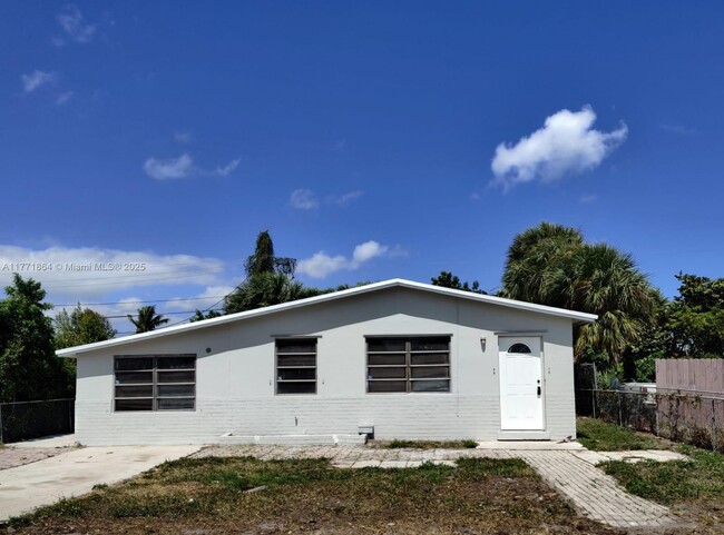property at 1352 W 6th St