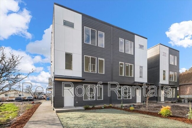 property at 1438 E 31st St