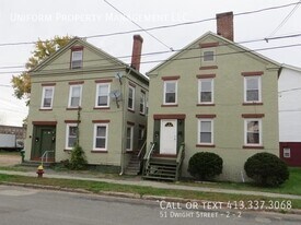 51 Dwight St in Chicopee, MA - Building Photo