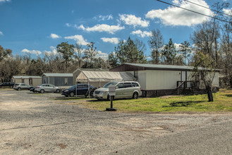 1335 Concord St in Vidor, TX - Building Photo - Building Photo