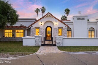 10111 E Cholla St in Scottsdale, AZ - Building Photo - Building Photo