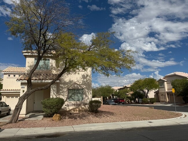 8894 Houston Ridge Ave in Las Vegas, NV - Building Photo - Building Photo