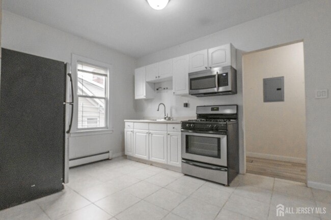 property at 253 Goldsmith Ave