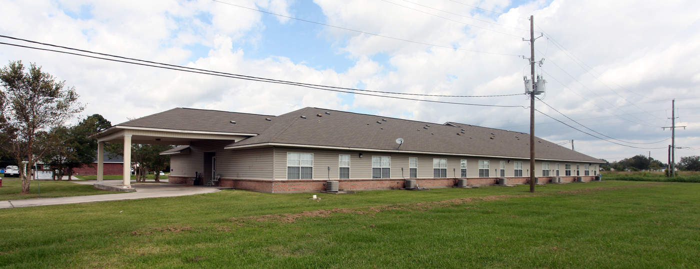 Options For Living in Donaldsonville, LA - Building Photo