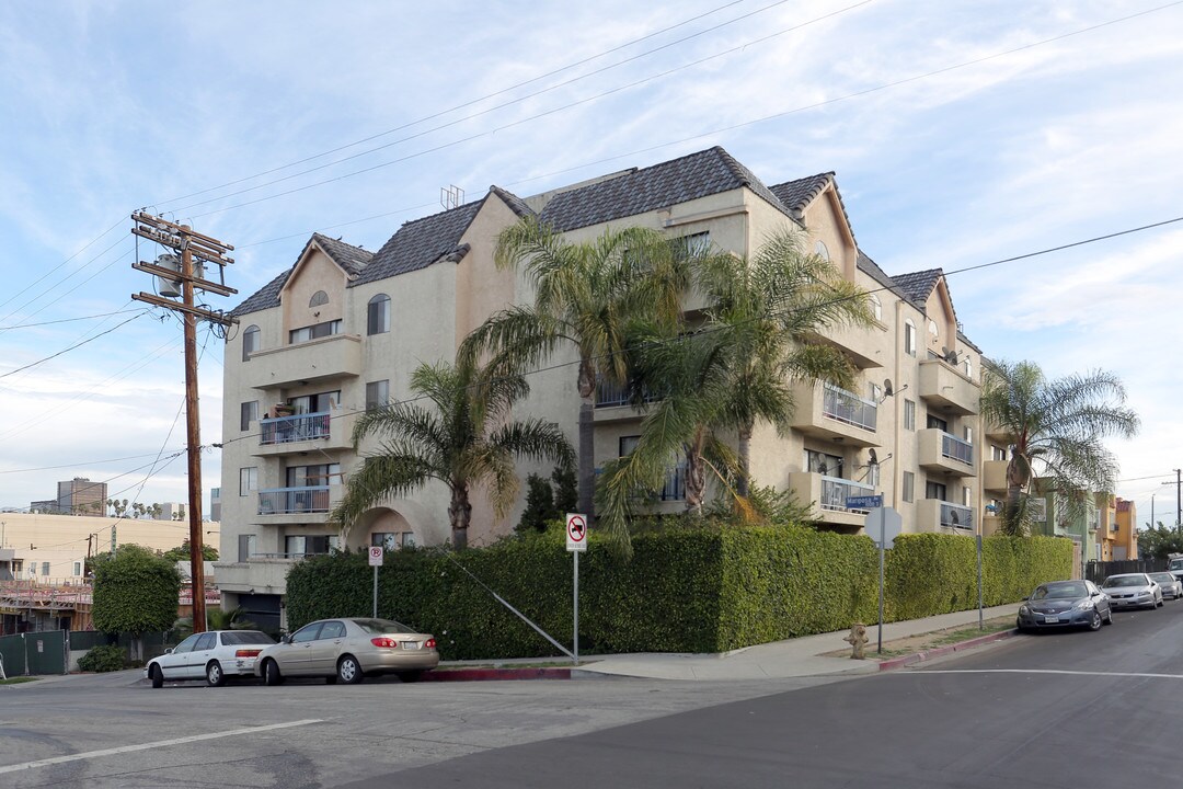 Park Mariposa Apartments in Los Angeles, CA - Building Photo