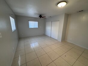 7614 Security Ave in Burbank, CA - Foto de edificio - Building Photo