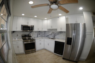 3510 Oaks Way, Unit 103 in Pompano Beach, FL - Building Photo - Building Photo