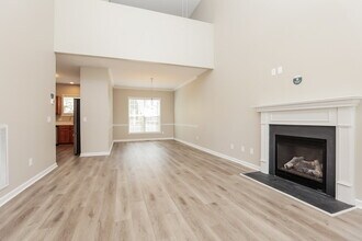 100 Oak Meadow Ct in Hendersonville, TN - Building Photo - Building Photo