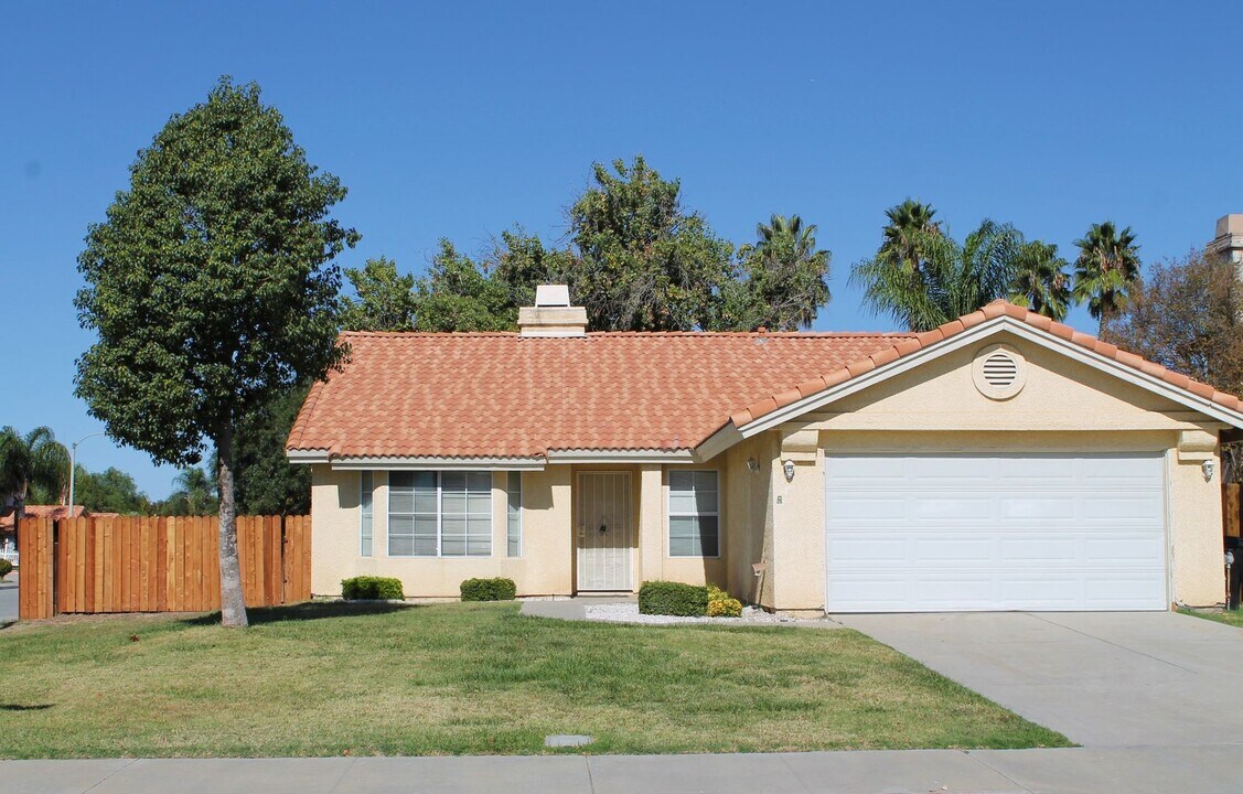 2838 Alne Dr in Hemet, CA - Building Photo