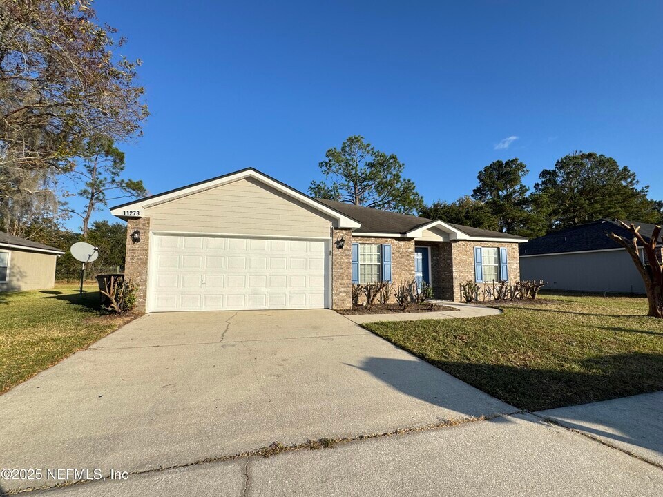 11273 Silver Key Dr in Jacksonville, FL - Building Photo