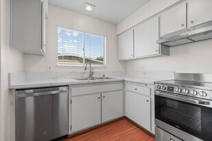 3672 Bartlett Ave in Oceanside, CA - Building Photo