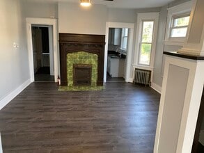 1500 Dormont Ave, Unit 1 in Pittsburgh, PA - Foto de edificio - Building Photo