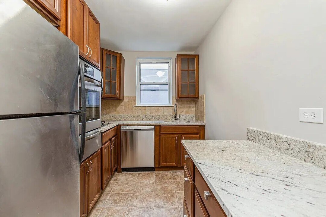 740 E 32nd St in Brooklyn, NY - Building Photo