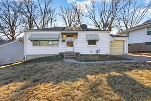 1414 Comet Dr in St. Louis, MO - Building Photo