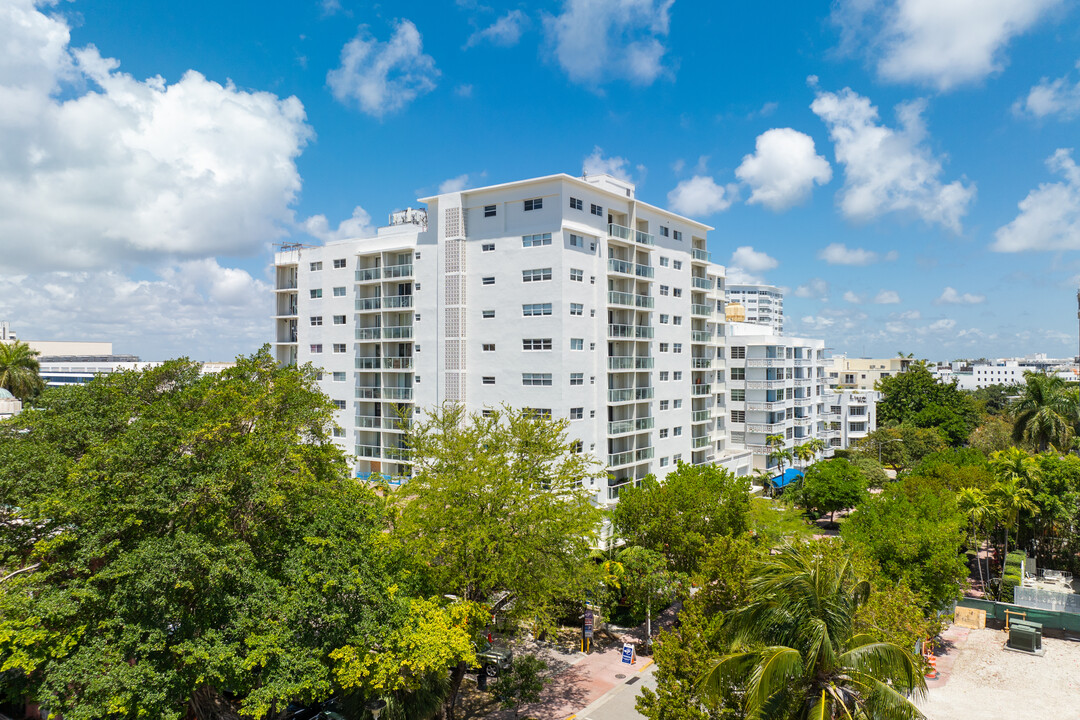 1750 James Ave in Miami Beach, FL - Building Photo