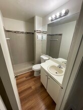 919 NE 199th St in Miami, FL - Building Photo - Building Photo