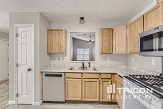 270 Hayward Ln in Lawrenceville, GA - Building Photo - Building Photo